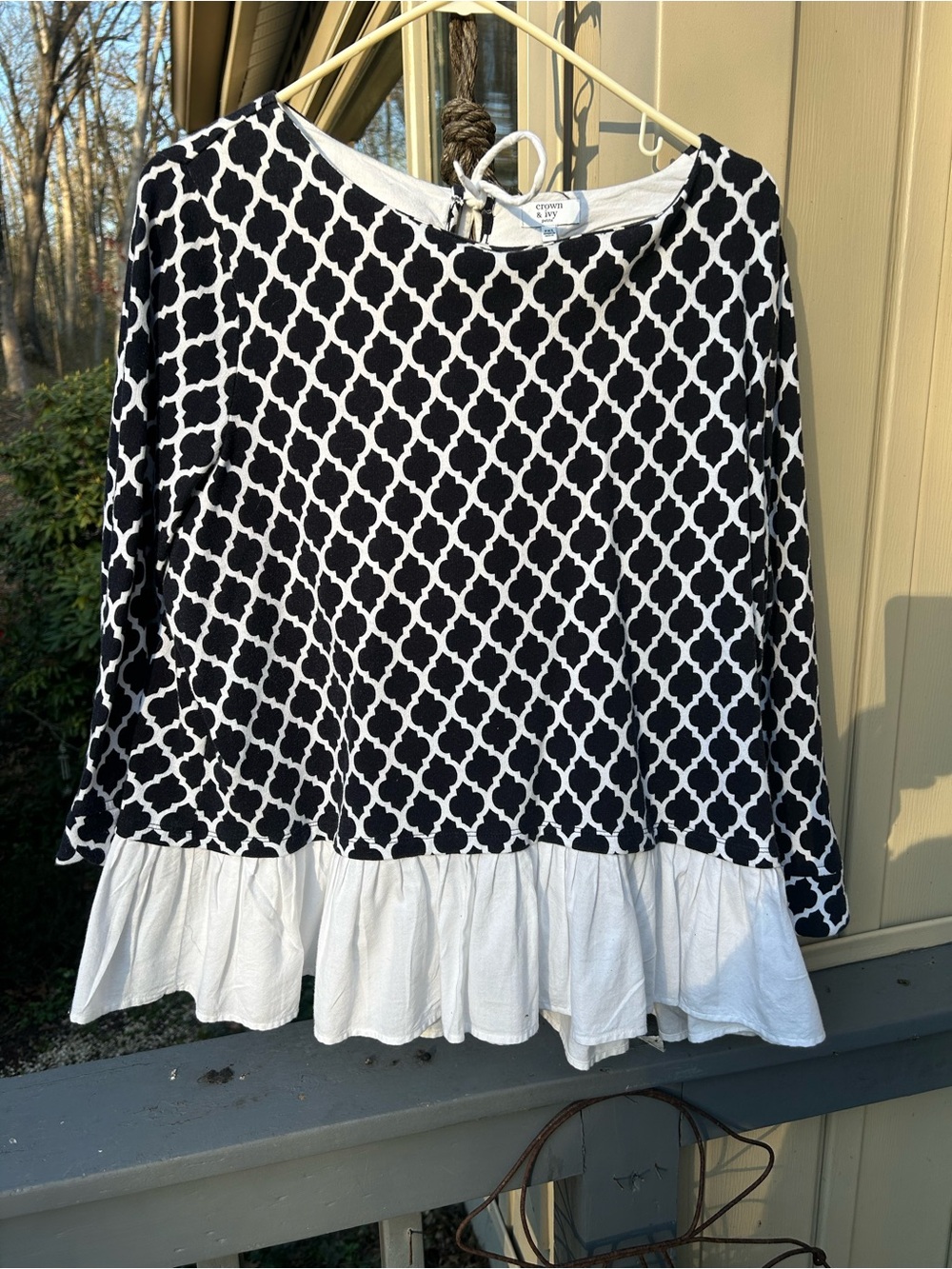 Women’s Black & White Patterned Peplum Hem Top